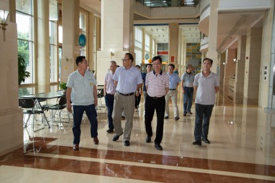 柳州高新區管理委員會蒞臨我司參觀